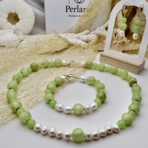 Perlaria